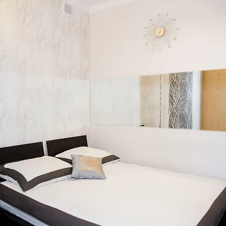 Apartament Caroline Daire